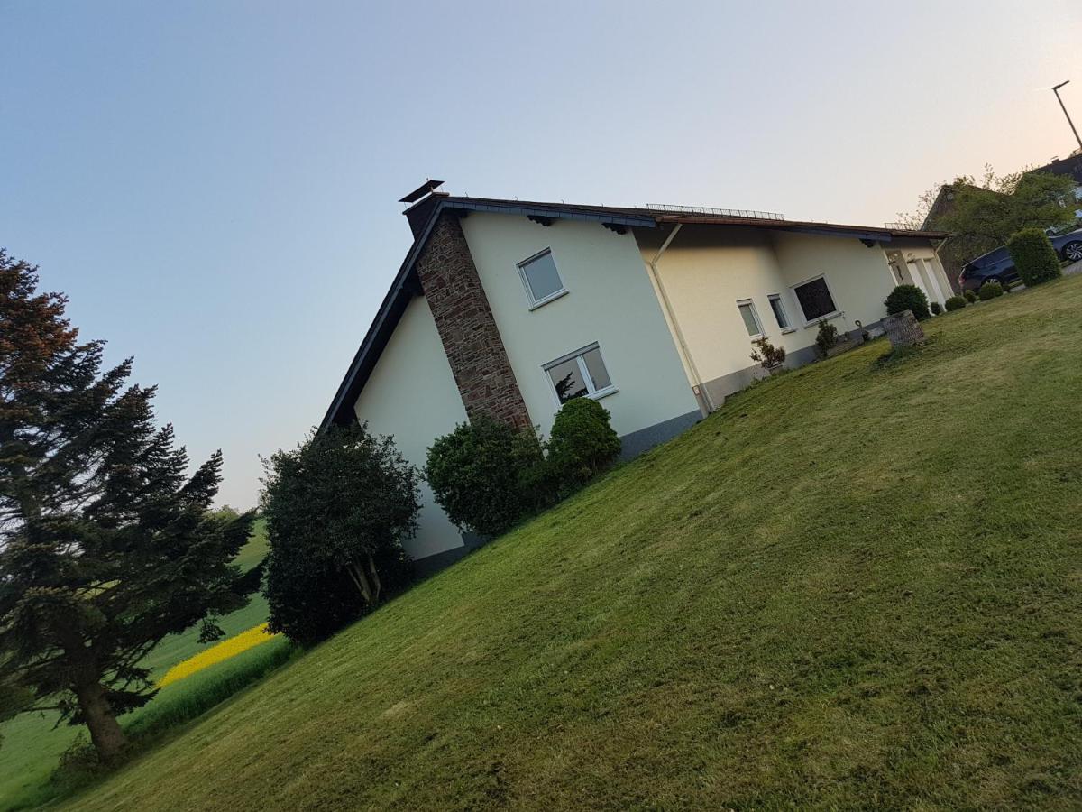 Ferienwohnung Haus Abrioux Zur Falkenlay Bad Bertrich Exterior foto